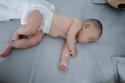 河南孕妇肚脐周围发青